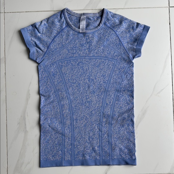 Kids Ivivva Blue Athletic Top - Picture 1 of 2